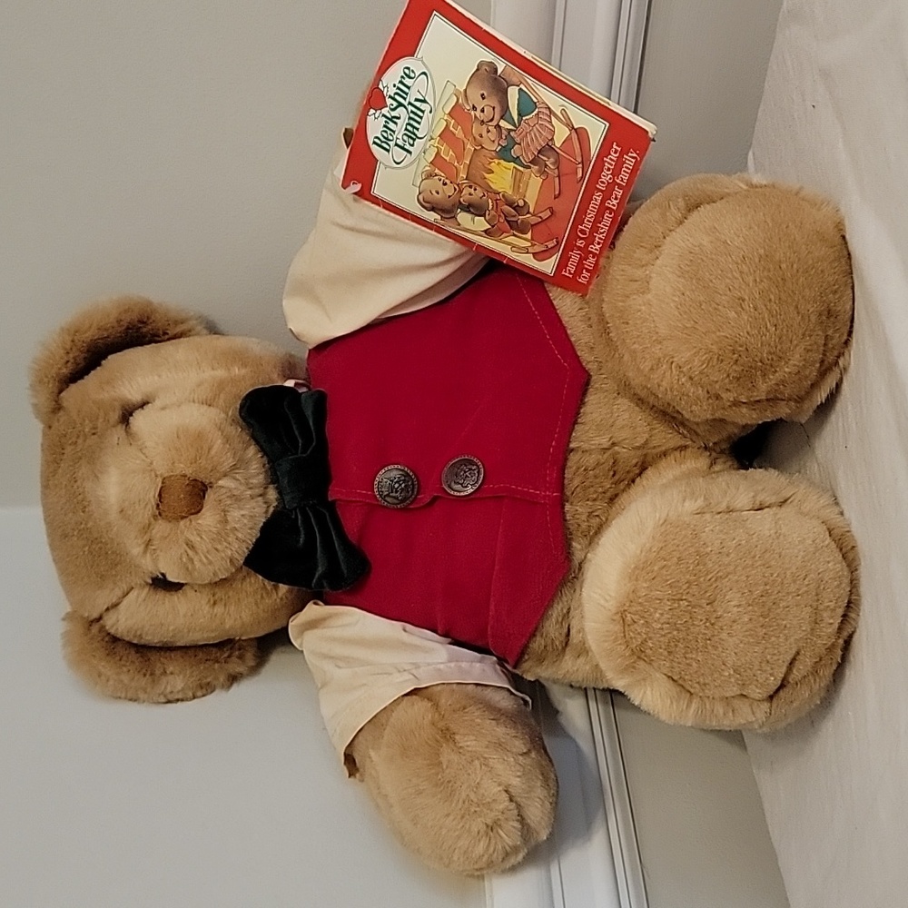 Vintage 1990 Plush Berkshire Bear Papa With Book Red Vest Green bow tie